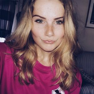 Meet your Posher, Christina